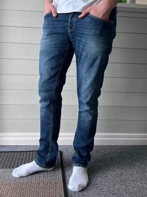 Dondup Jeans - Ett par schyssta Dondup ”George” Jeans i storlek 32 | utmärkt skick