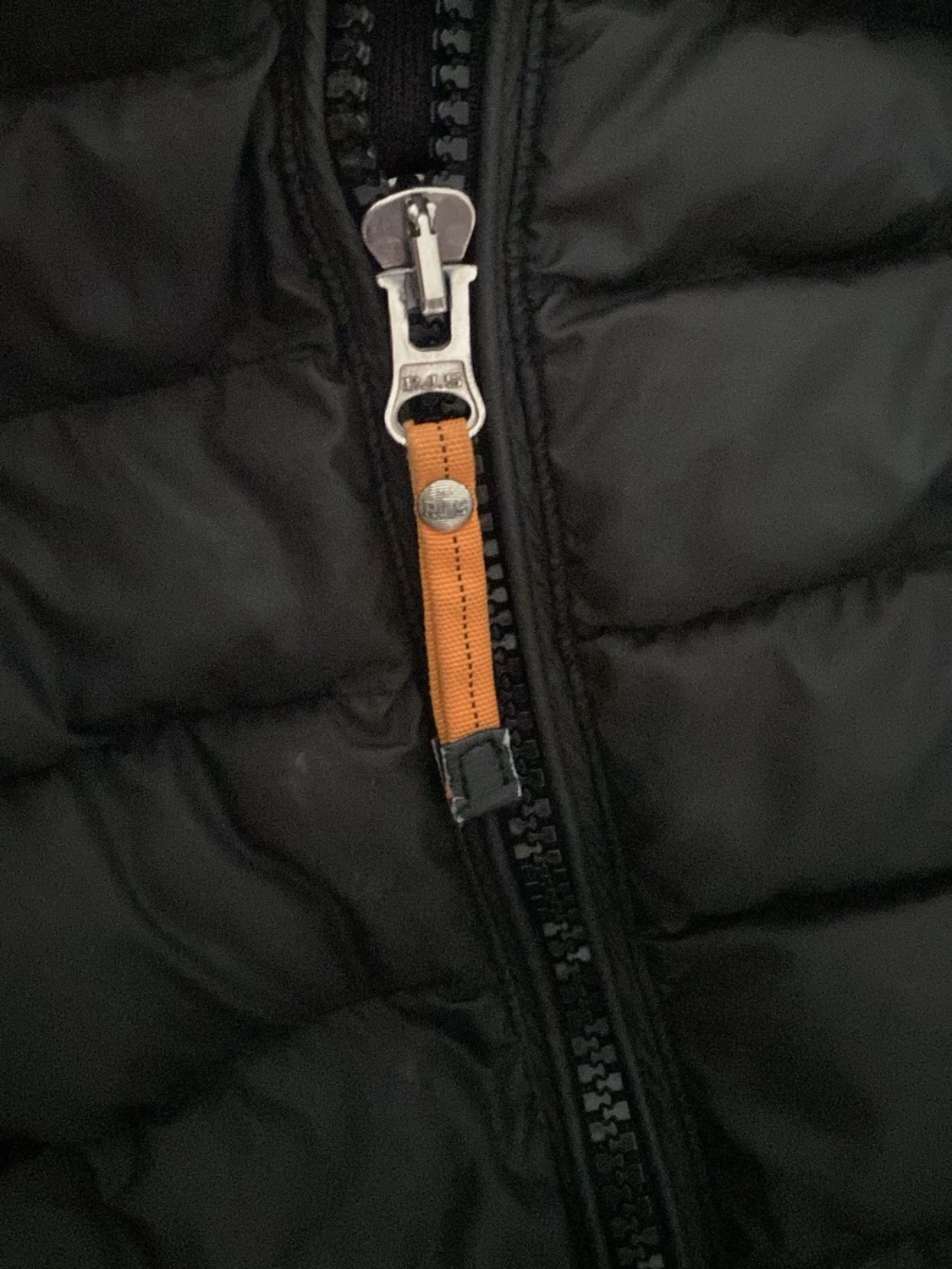 Svart pufferjacka från Parajumpers - 2