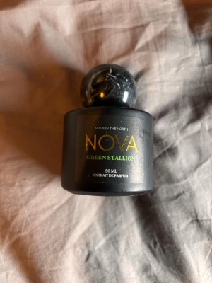 Nova scents Green Stallion - Nästan helt oanvänd nova scents 