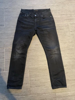Nudie jeans Dude Dan - Nudie Jeans i modellen Dude Dan! Storlek W32/L32! 100% organic cotton men snygga fades