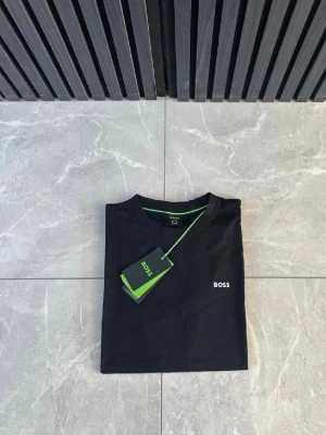 Boss T-shirt  - Helt ny 