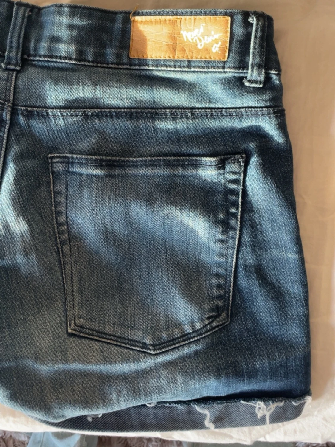 Låg midjade jeansshorts - 2