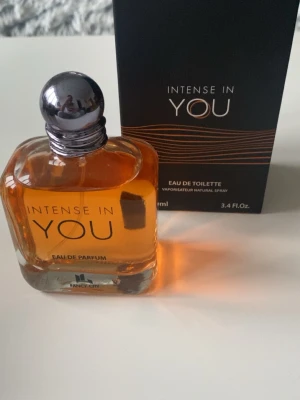 Intense In You Eau de Parfum - Luktar jättegott kommer inte me box