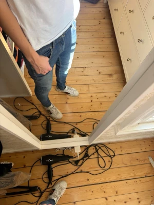 Tiger of Sweden jeans  - Hej säljer dessa sjukt snygga jeans från tiger of Sweden. Dessa sitter sjukt snyggt och passar perfekt nu till våren/sommaren. Hör av dig vid några funderingar.