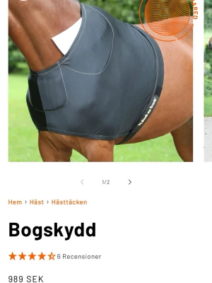 Bogskydd med padar storlek 135  - Helt nytt Bogskydd, storlek 135🤍 köpt för 989 kr! Försedd med mjuka pads som minskar tryck på bog och manke, samt ger extra skydd mot skav. Skyddet träs över hästens huvud och fästes med kardborrespänne.