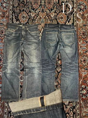 Apc Selvedge bootcut/straight jeans - Helt sjukt snygga Apc jeans med en straight/bootcut passform. Dem har riktigt snygga honeycombs och fade överlag, modellen är ”rescue jean Detroit”  •Midja:40cm •Längd:97cm •Benöppning:22cm