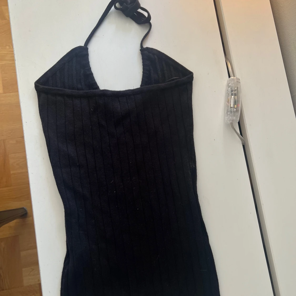 Svart ribbad halterneck linnetopp från Bik Bok - 1