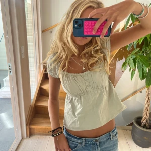 Grön topp - Jätte gullig och somrig topp från hollister älskaaar🩷🩷