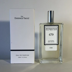The essence vault 479 - The essence vault 479 100ml, denna är inspirerad av libre. Helt oanvänd. Säljer fler parfymer, kolla min profil.