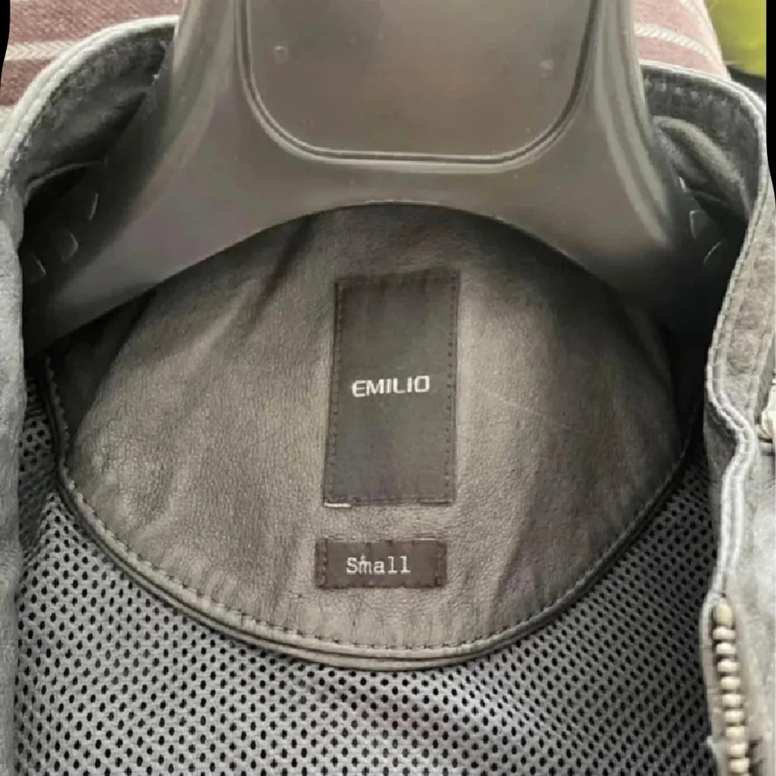 Grå skinnjacka från Emilio - 2