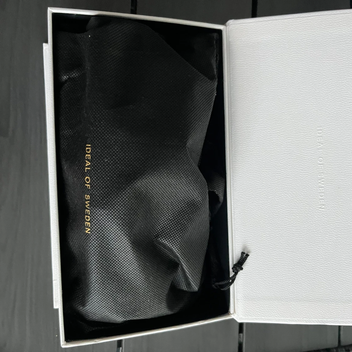 Svart axelväska från Ideal of Sweden Ny - 4