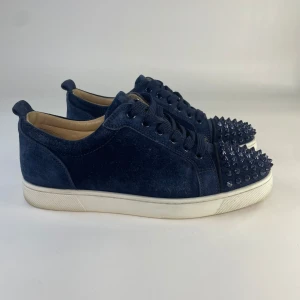Christian Louboutin skor - Skick 9/10 storlek 39,5