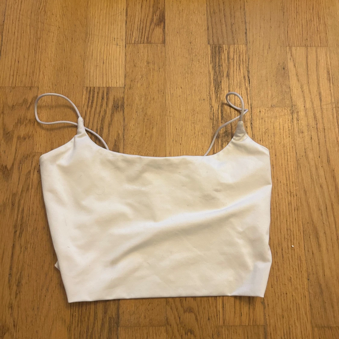 Vit croppad linnetopp