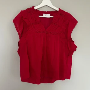 Neo noir blus - så fin neo noir blus! Endast använd 1 gång. Säljer då jag aldrig använder den💕