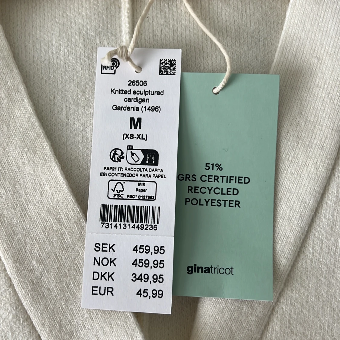 Vit kofta med knappar från Gina Tricot - 1