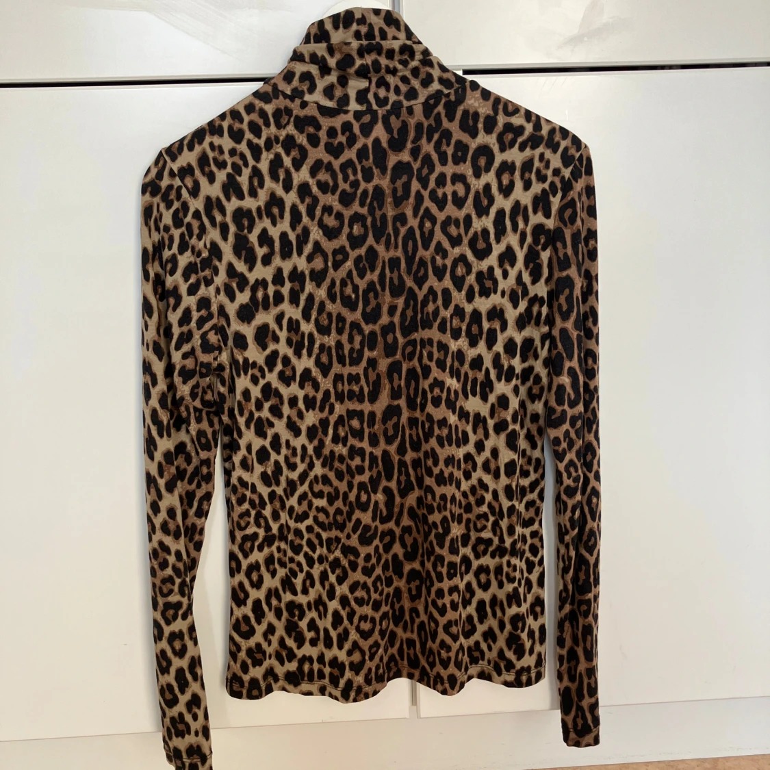 Leopardmönstrad polotröja H&M  - 1