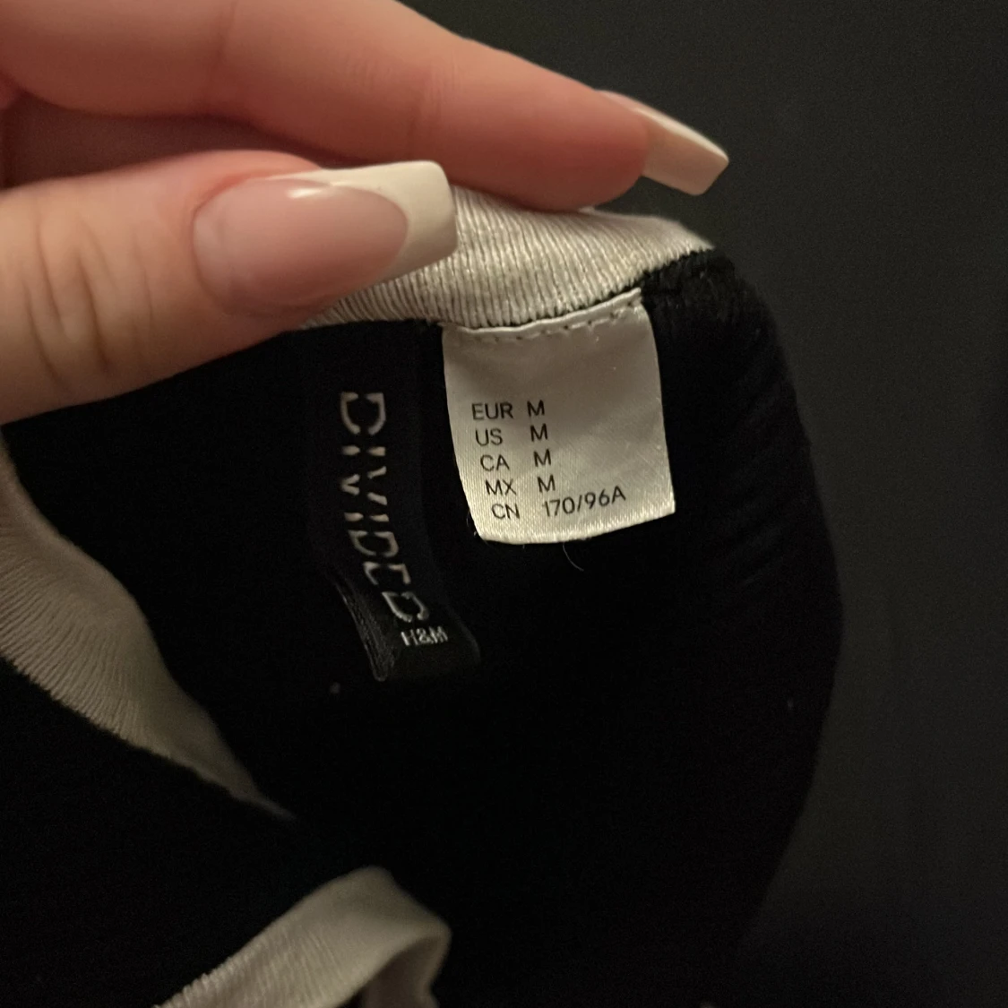 Svart ribbad linnetopp från H&M Divided - 2