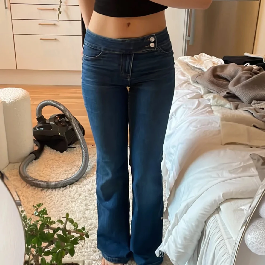 Blå bootcut jeans med hög midja - 2