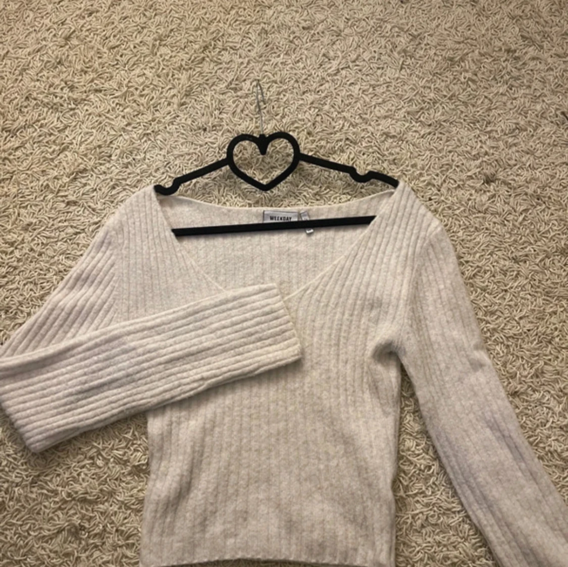 Stickad Weekdaytröja