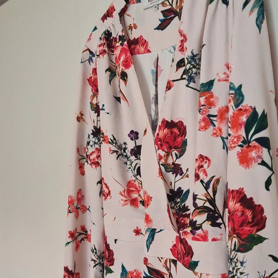 Mönstrad blus från Morgan i storlek 40 - 2