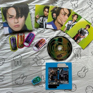 kpop nct chenle album - kpop / k-pop nct dream chenle poster album, it has a stick part on the plastic after the sticker as shown in the second picture :) if you have any questions, feel free to ask !