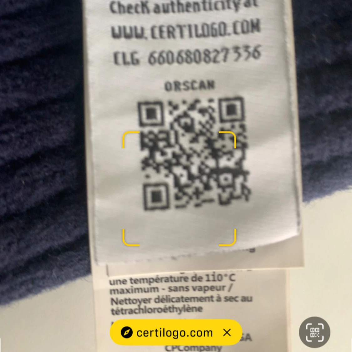 Mörkblå mössa med glasögondetalj från C.P. Company - 3