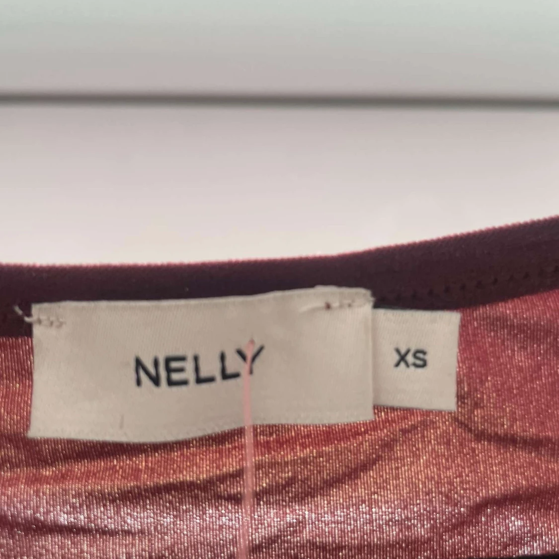 Vinröd långärmad topp från Nelly - 1