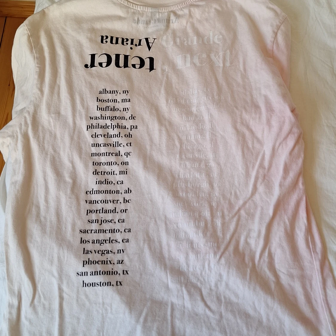 Ariana Grande T-shirt  - 1