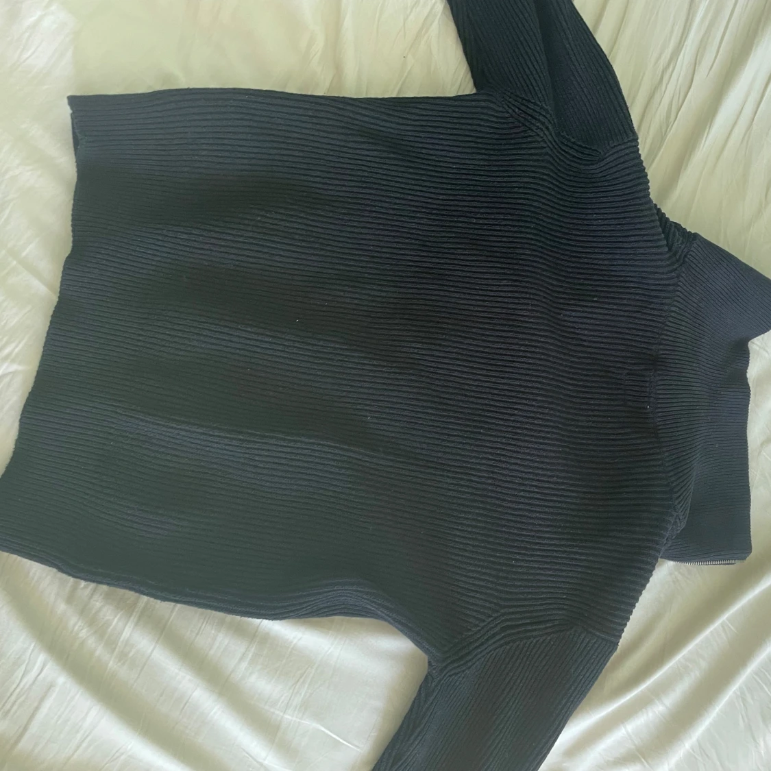 Svart fullzip från sams pris kan diskuteras - 3