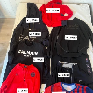 Hugo boss kläder, lite moncler, balmain, PSG också men mest Hugo boss, märkeskläder - Säljer en massa Hugo boss kläder samt övriga märkeskläder som bland annat moncler, balmain, PSG, adidas osv, vissa saker helt nya vissa ner slitna därav olika prisklasser, har även fler kläder på min profil så kolla den om ni är sugna på nya fräscha grejer! Om du har någon fråga de bara fråga och alla Hugo boss grejer är äkta!