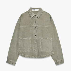 Grön jeansjacka - Säljer en grön jeansjacka 