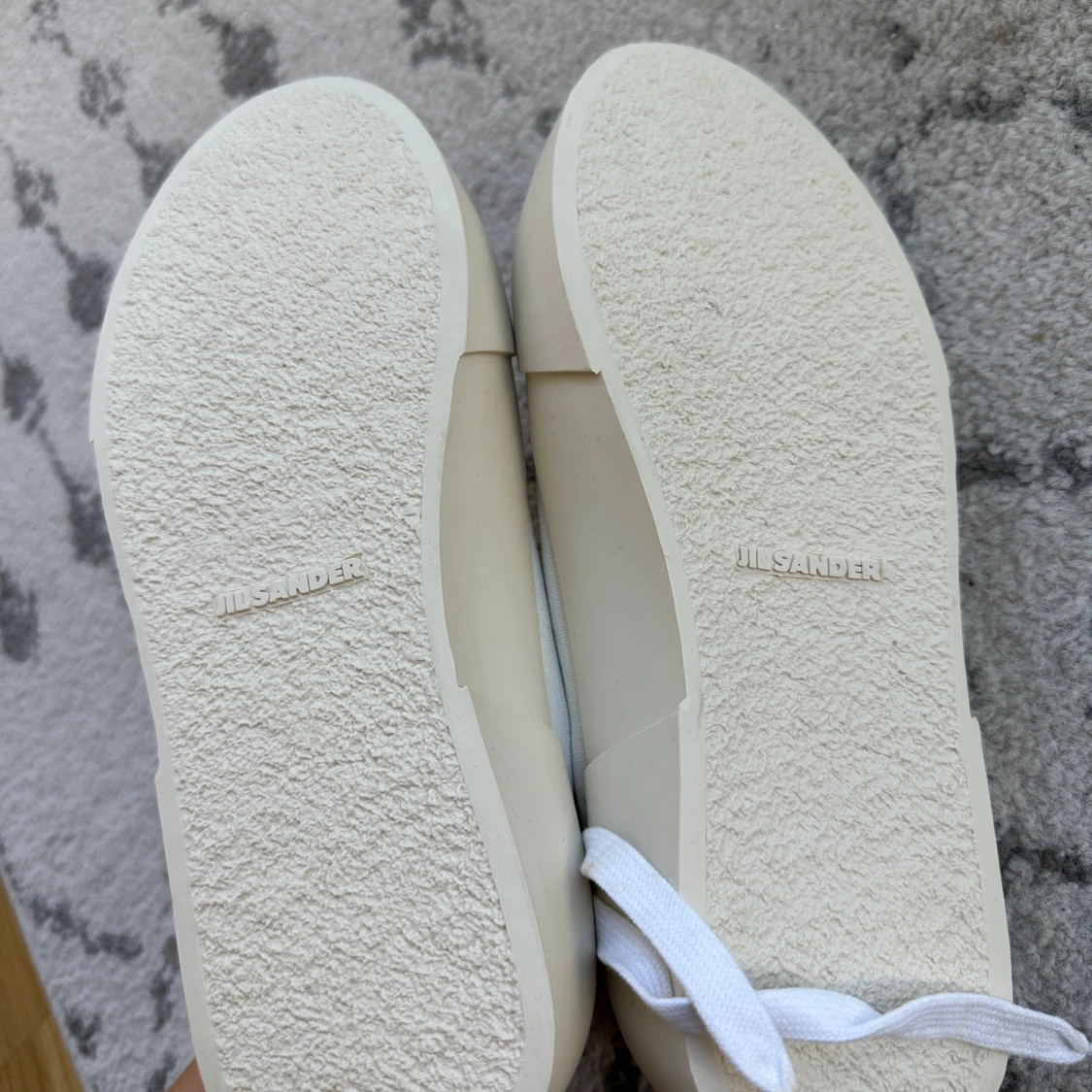 Vita sneakers från Jil Sander - 1