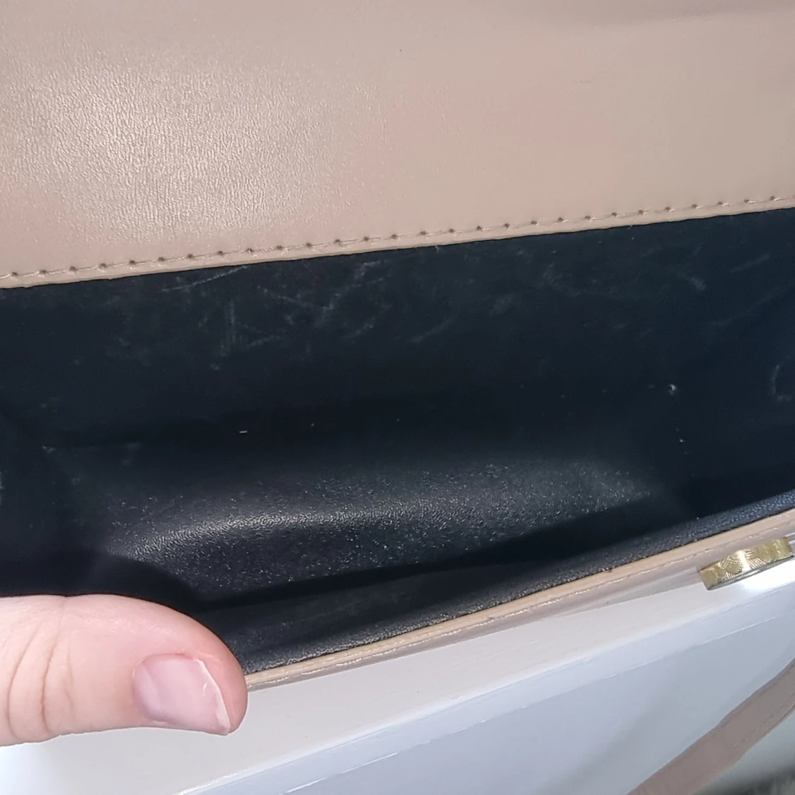 Beige väska med axelrem - 3