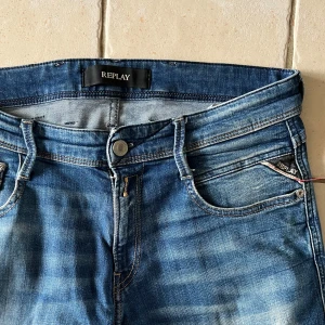 Replay Anbass - Säljer nu dessa Replay jeans | Skick: 8/10 | Modell: Anbass | Storlek: 30/32 | Skriv vid frågor!