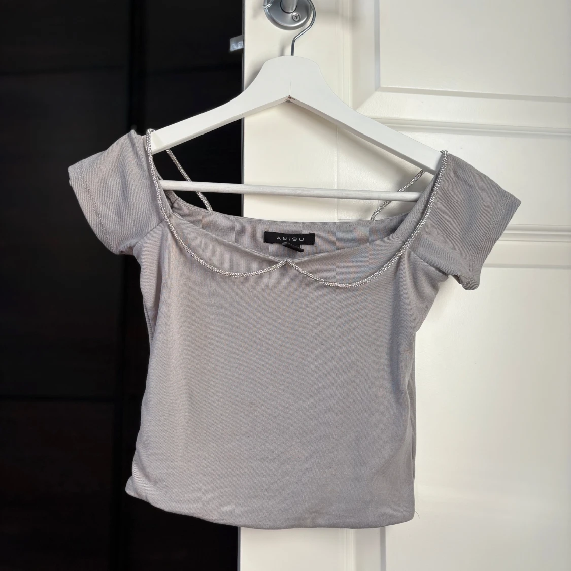 Ljusgrå  topp  - 1