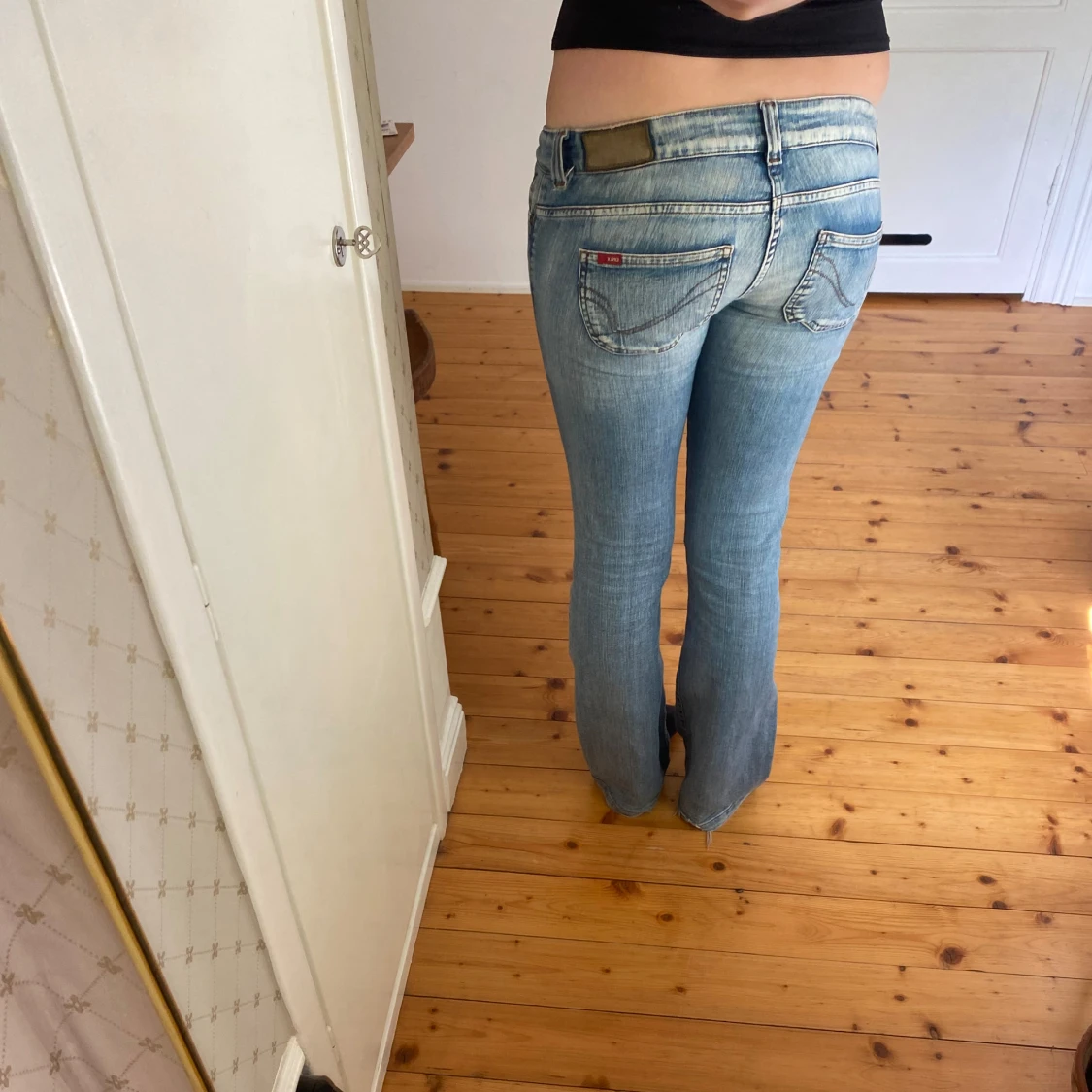 Ljusblå bootcut jeans från only - 2