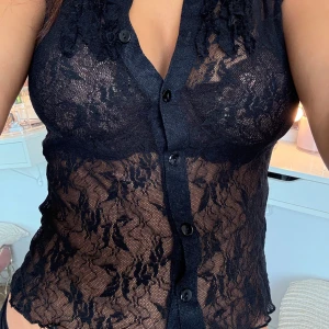 Spets topp - Superfin spets topp från märket Pinkie, står ej storlek men skulle säga S!