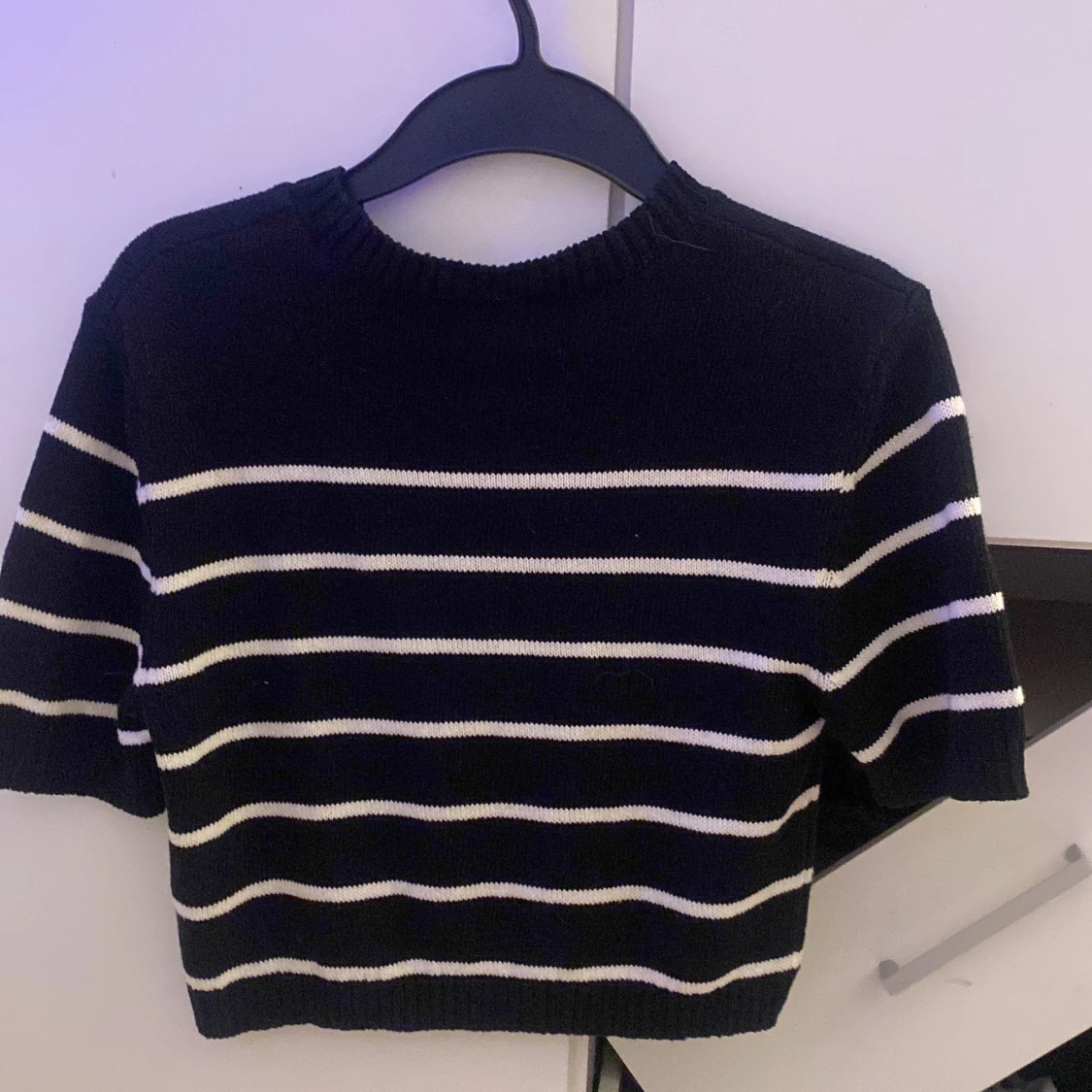 Randig svart stickad tröja H&M XS - 1