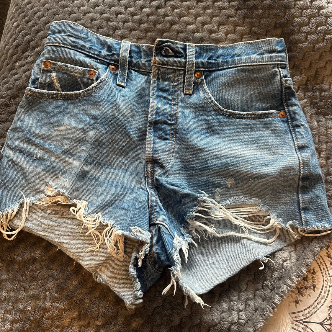 Levi's 501 högmidjade jeansshorts - 1
