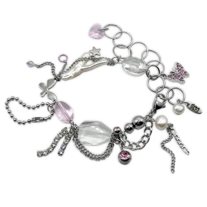 Handgjort chunky armband rosa - Handgjort armband 🔗 material ~ rostfritt stål, sötvattenspärlor, halvädelstenar, glas, charms 🔒 17.5cm - 21 cm justerbart ⛓️köp via plick för spårbar frakt eller DM för frimärken ✉️ finns på instagram under samma namn!