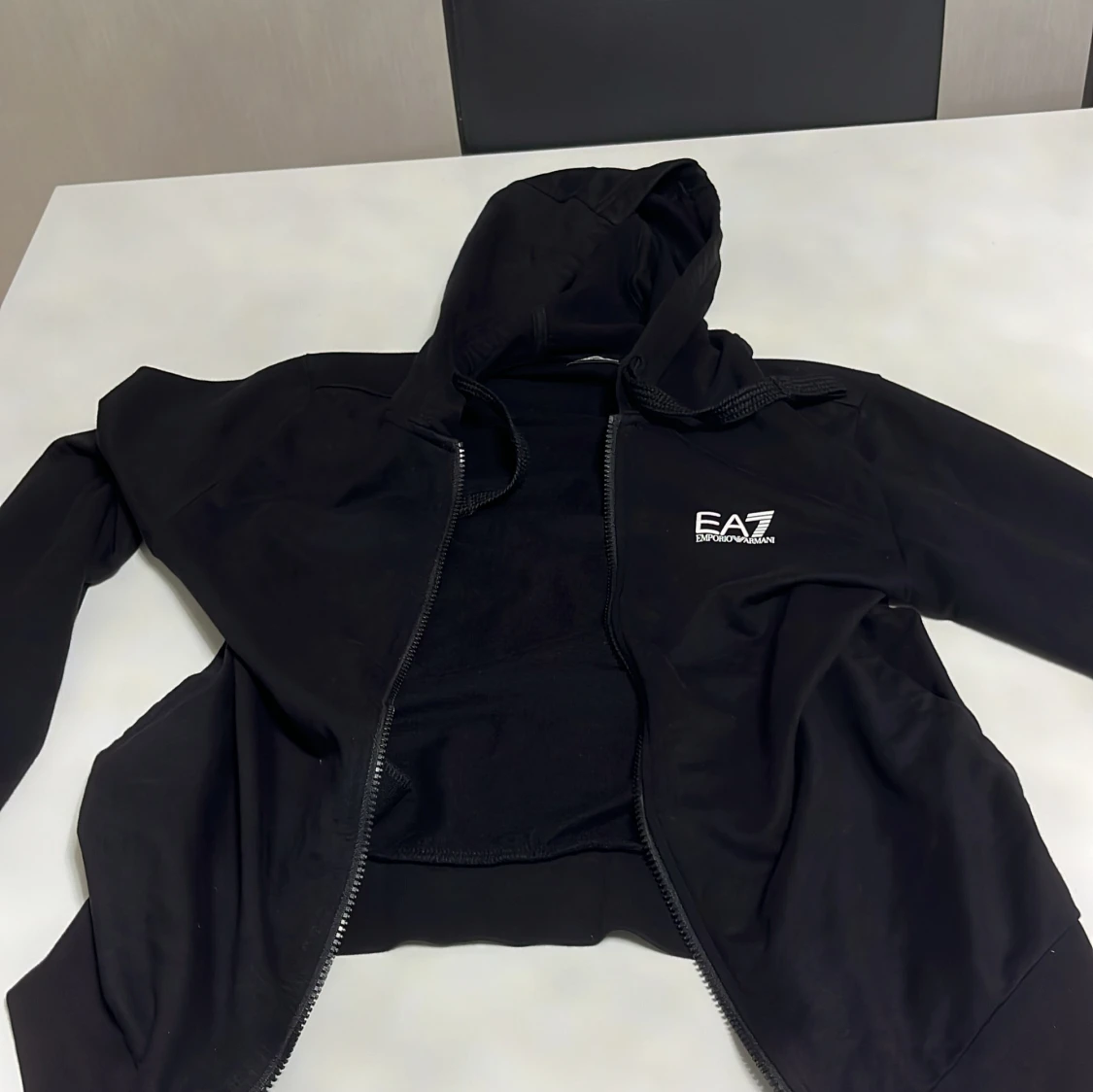 Svart EA7 hoodie med dragkedja - 3