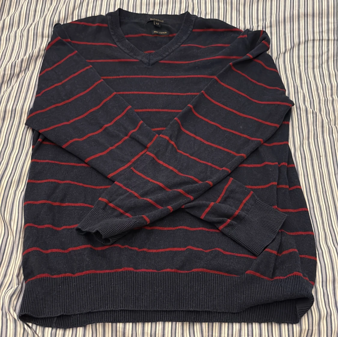 Randig mörkblå tröja från Batistini