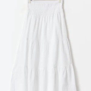 Vit långkjol  - Superfin vit långkjol från Gina tricot. Storlek 146/152. 