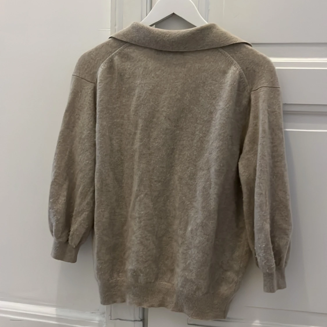 Beige kashmirtröja från Lisa Yang - 1