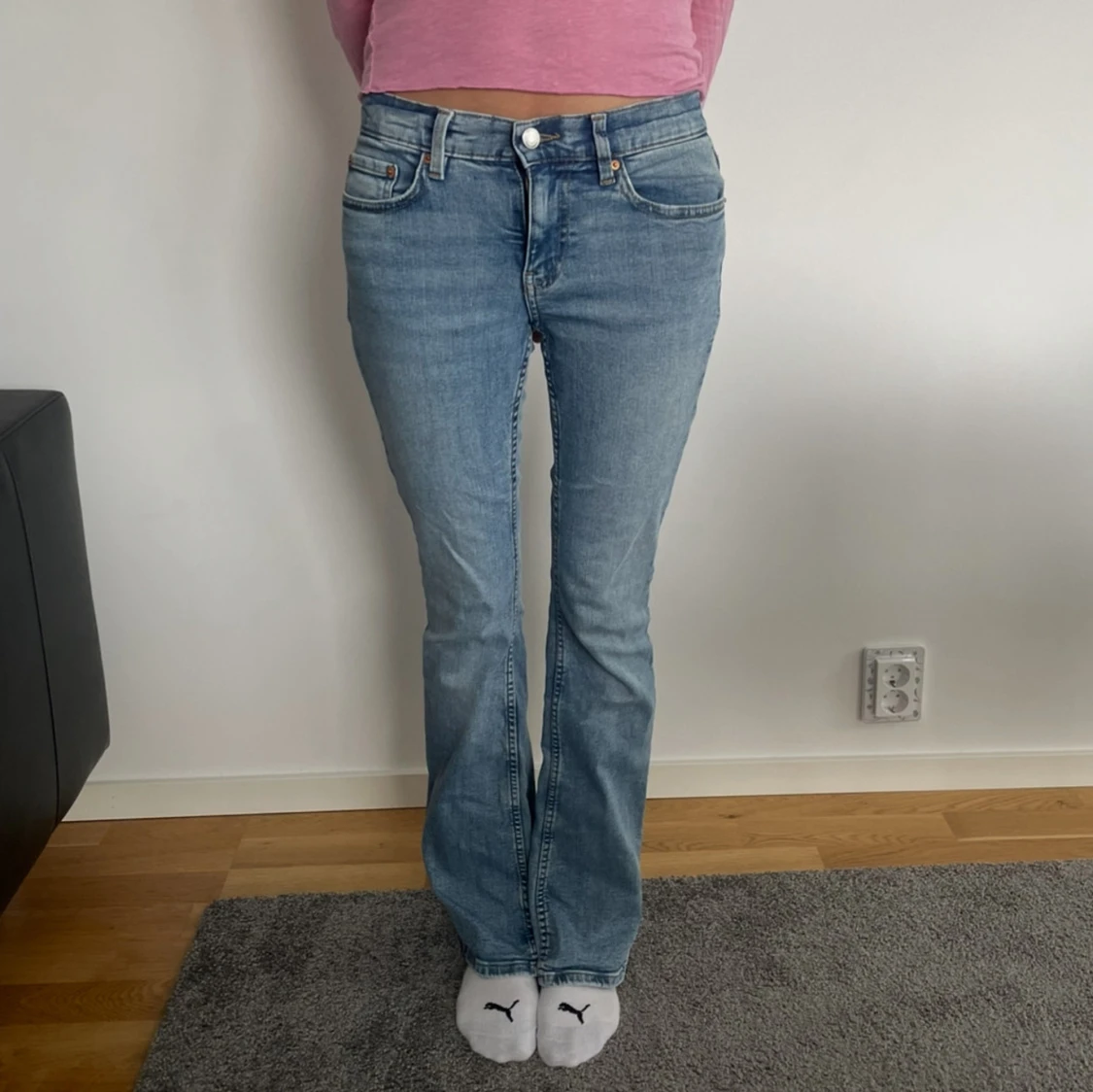 Ljusblå bootcut jeans från Gina Tricot