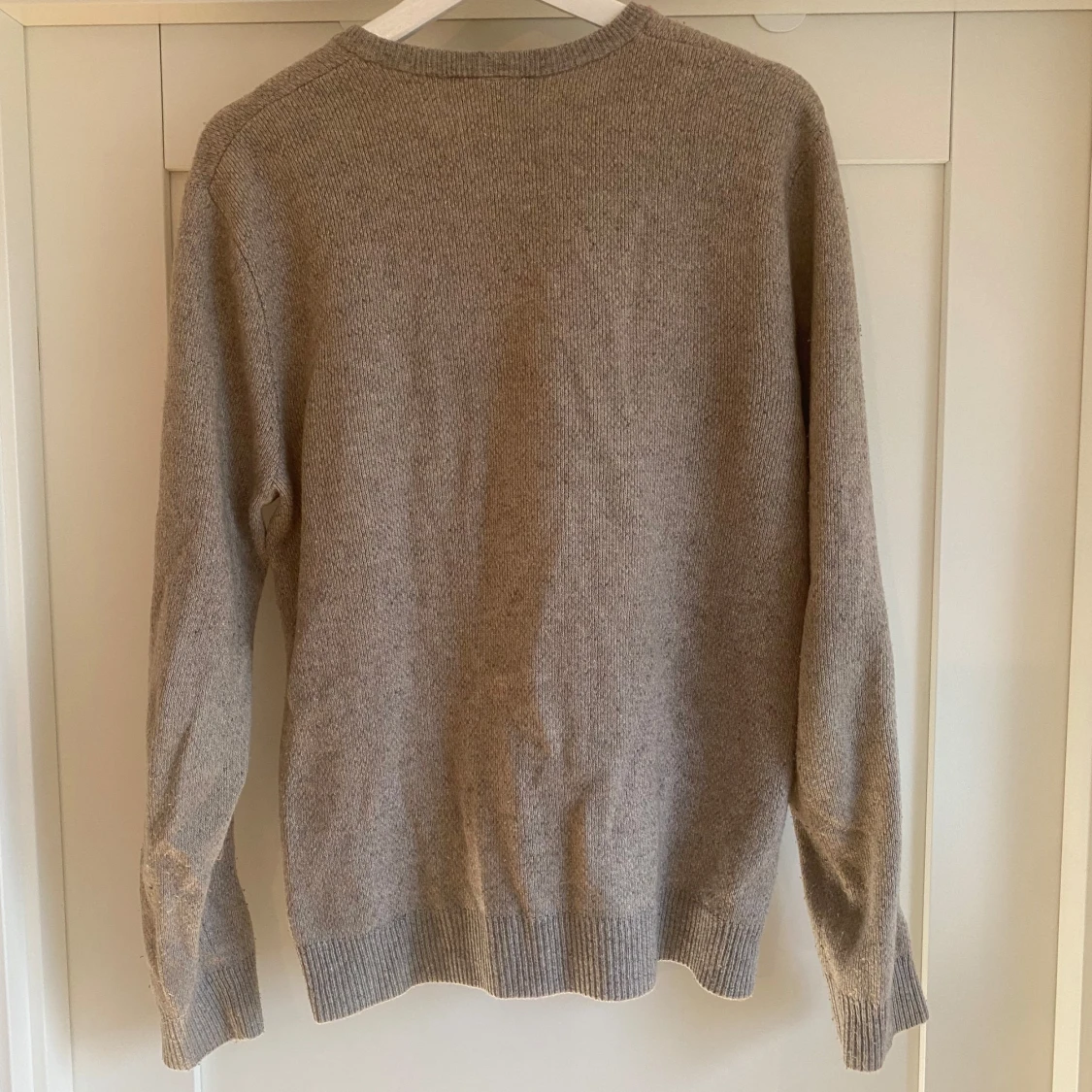 Grå stickad tröja från Lacoste - 1