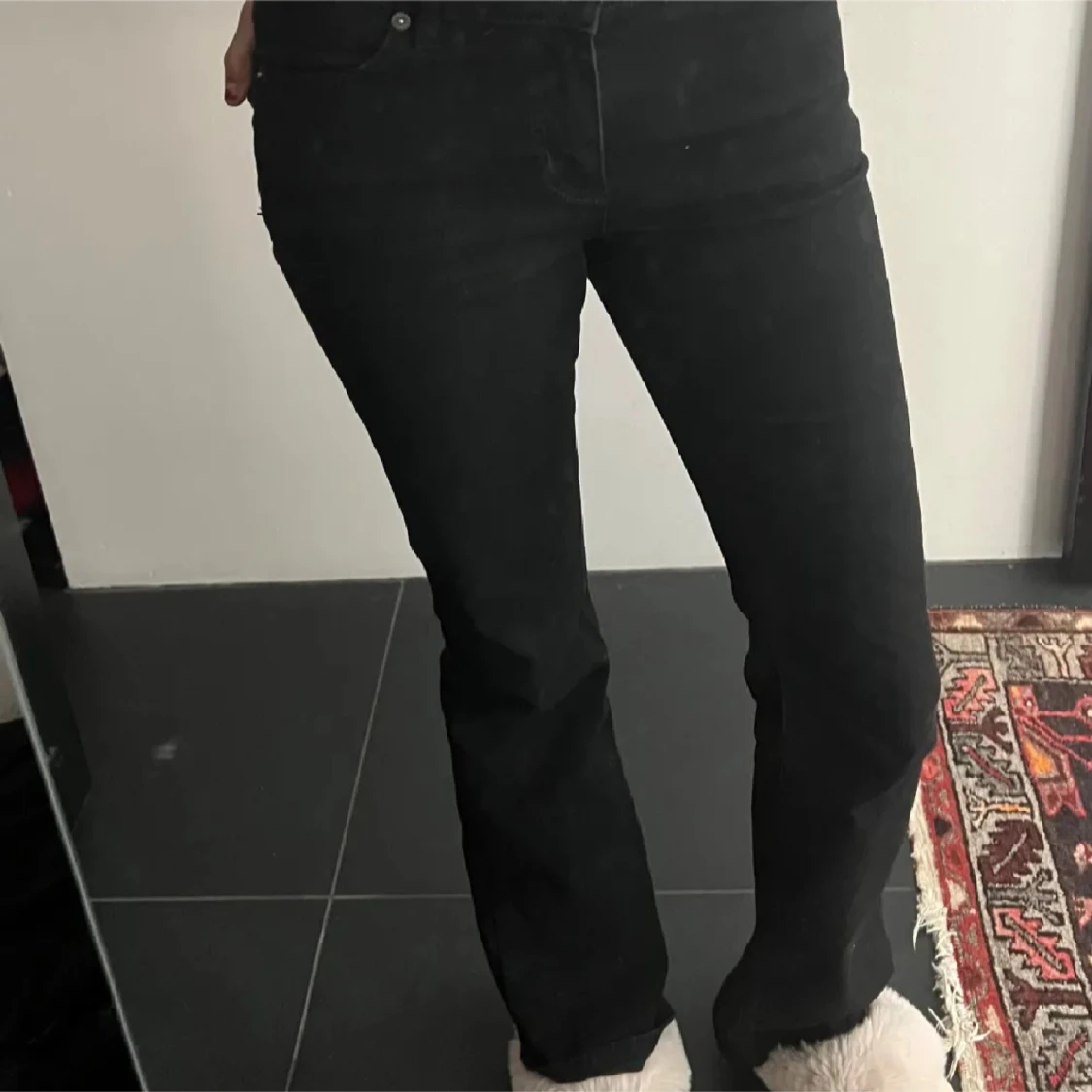 Svarta bootcut jeans från Junkyard - 1