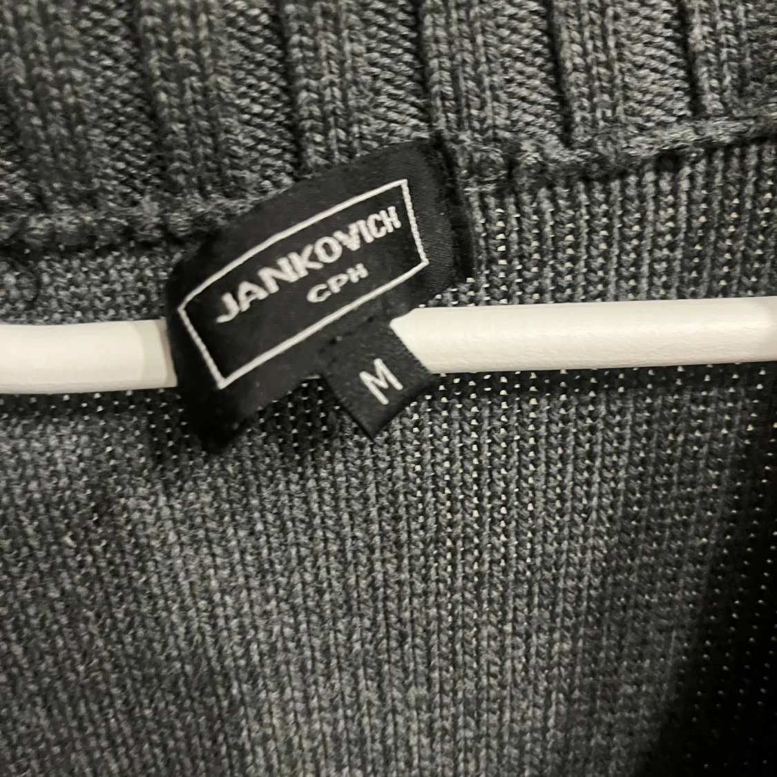 Grå stickad kofta från Jankowich - 2