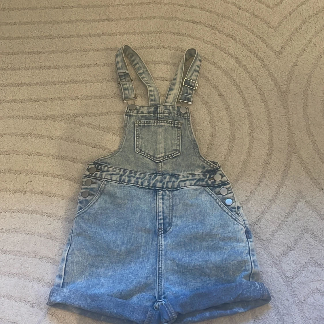 Jeansshorts hängselshorts med knappar