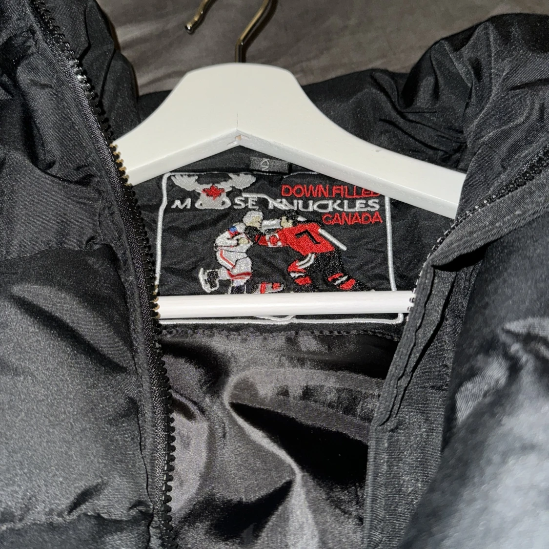 Svart dunjacka från Moose Knuckles - 2